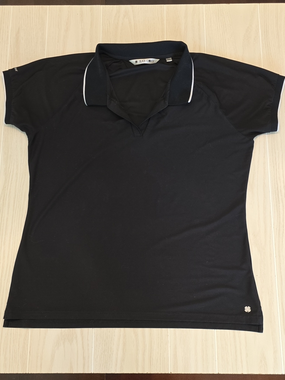 Black Clover V-Neck Polo XL Black White Trim E01